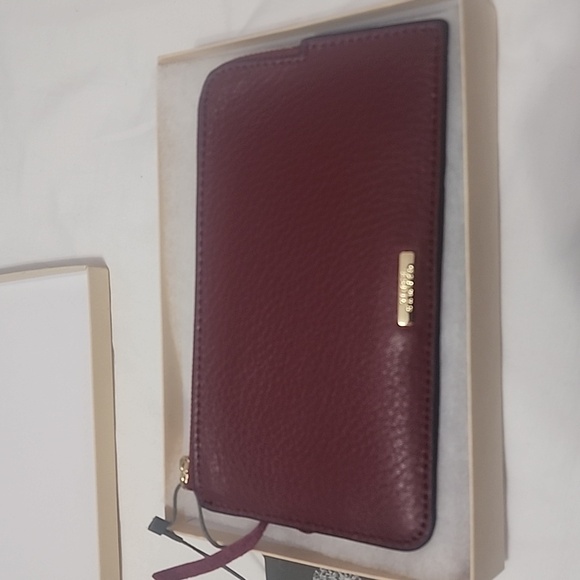 Vince Camuto wallet - Picture 2 of 4